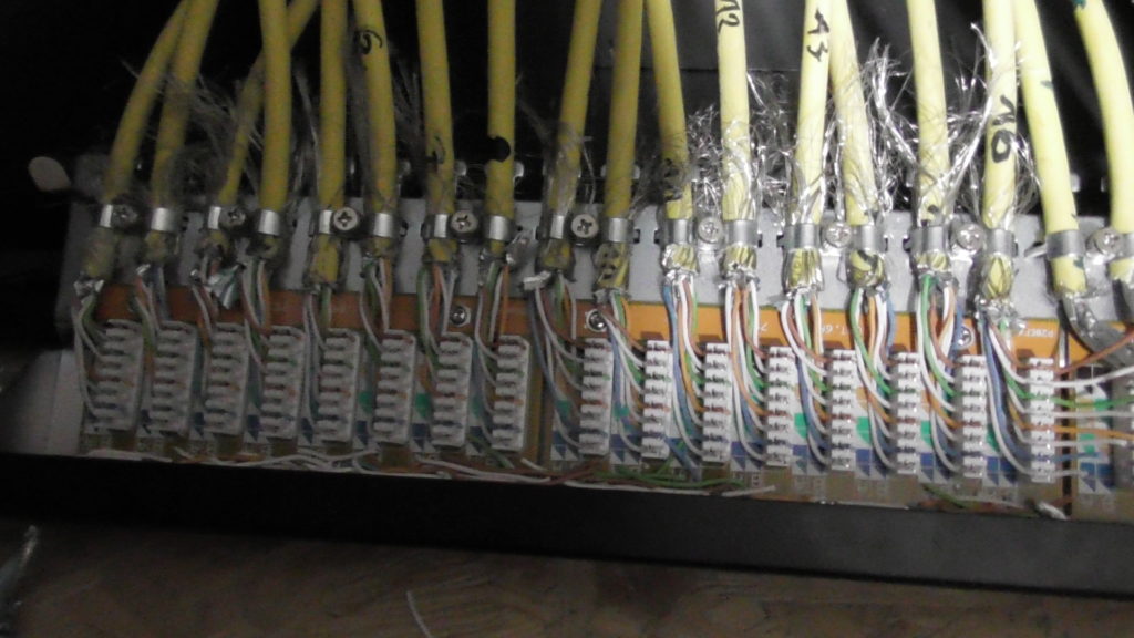 Cat7 Netzwerkkabel anklemmen an Patchpanel